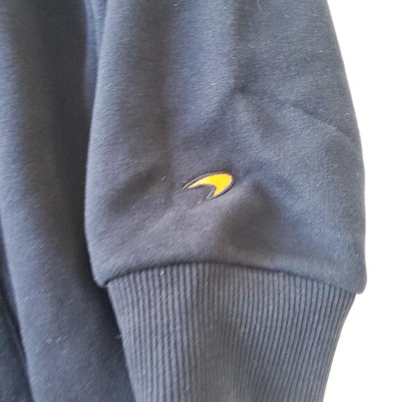 McLaren Formula 1 Team Hoodie Pullover Mens Medium Black Austin Texas Castore - Picture 6 of 11